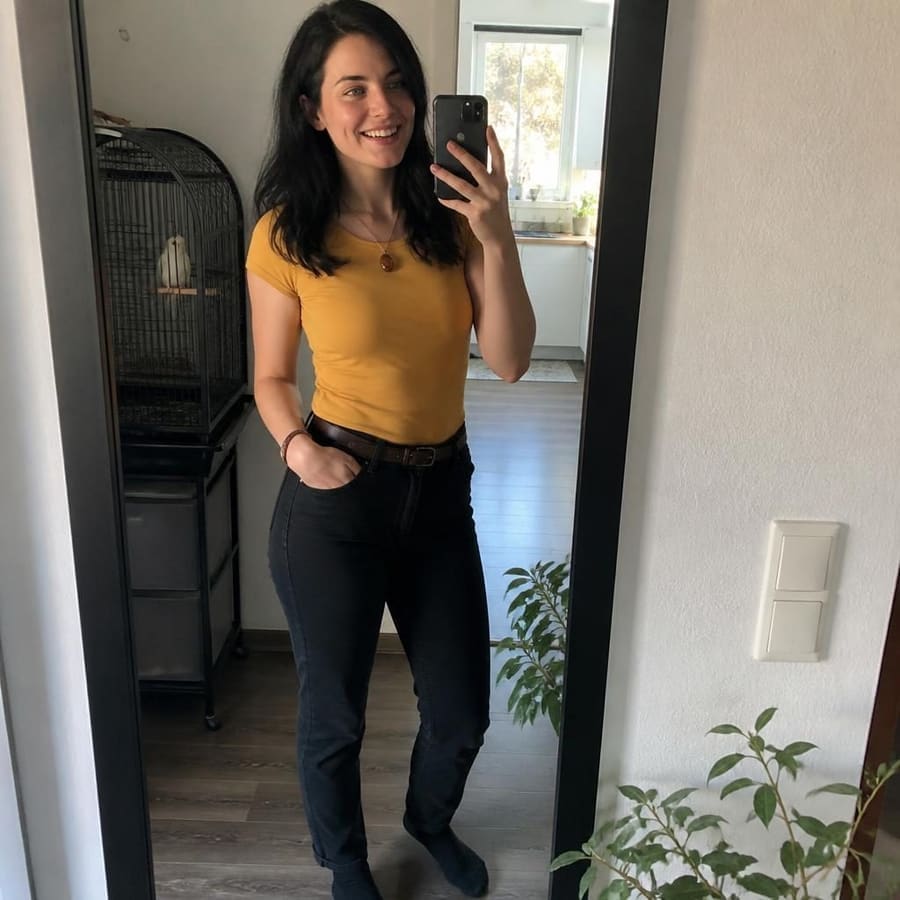Lora, 24, Magdeburg