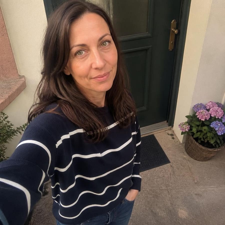 Hania, 40, Dohma