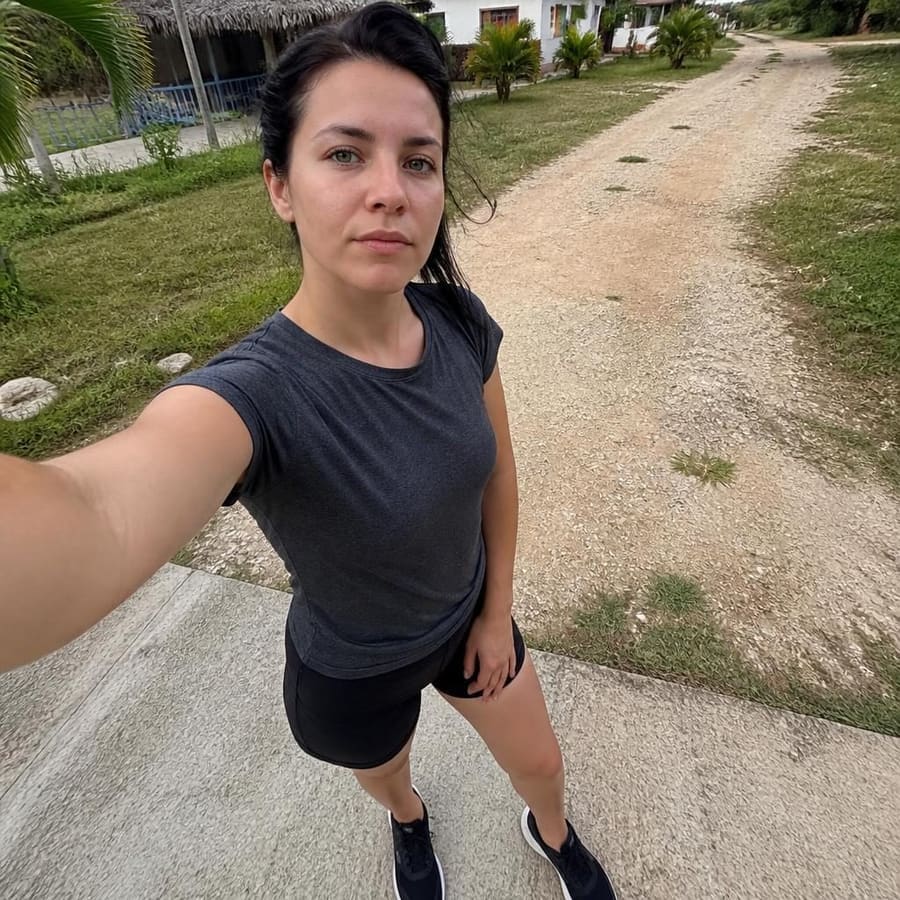 Farina, 27, Meerbusch