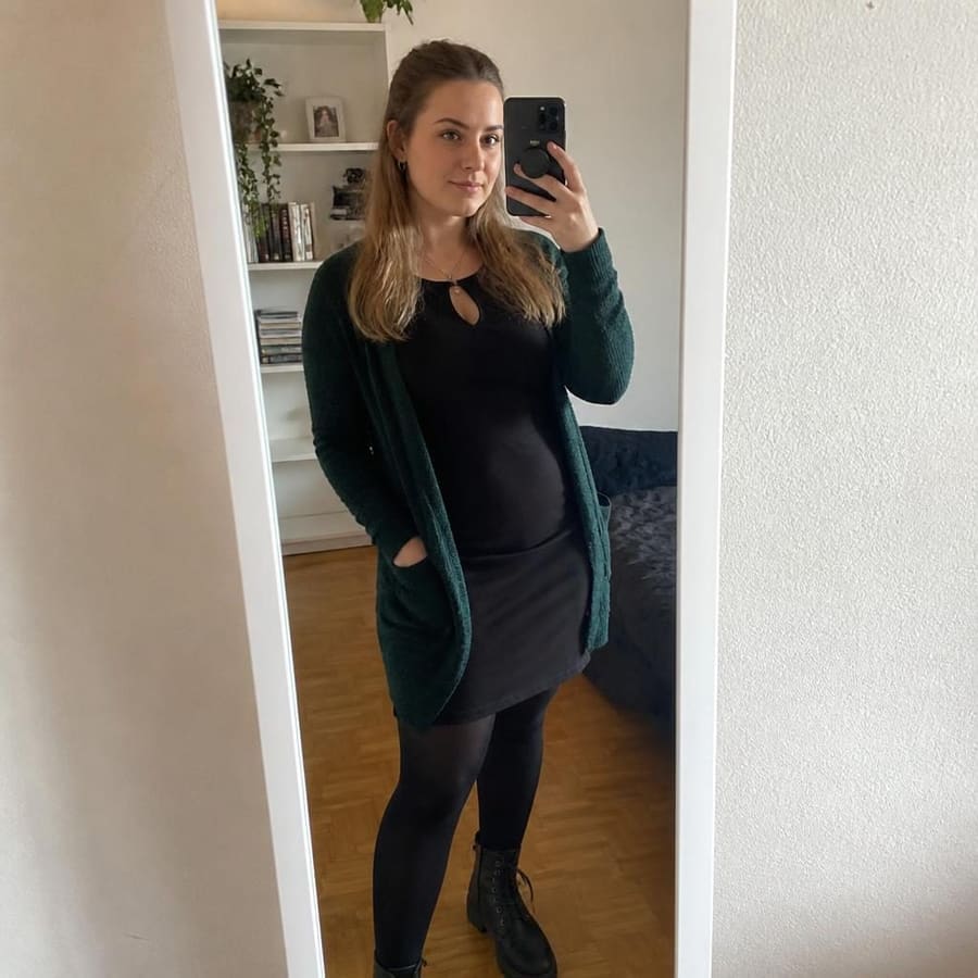 Emelie, 22, Jena
