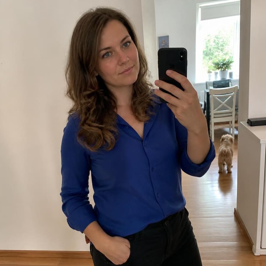 Lora, 26, Hilden