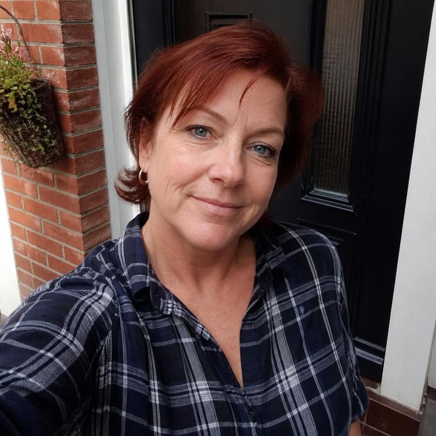 Özden, 54, Köln