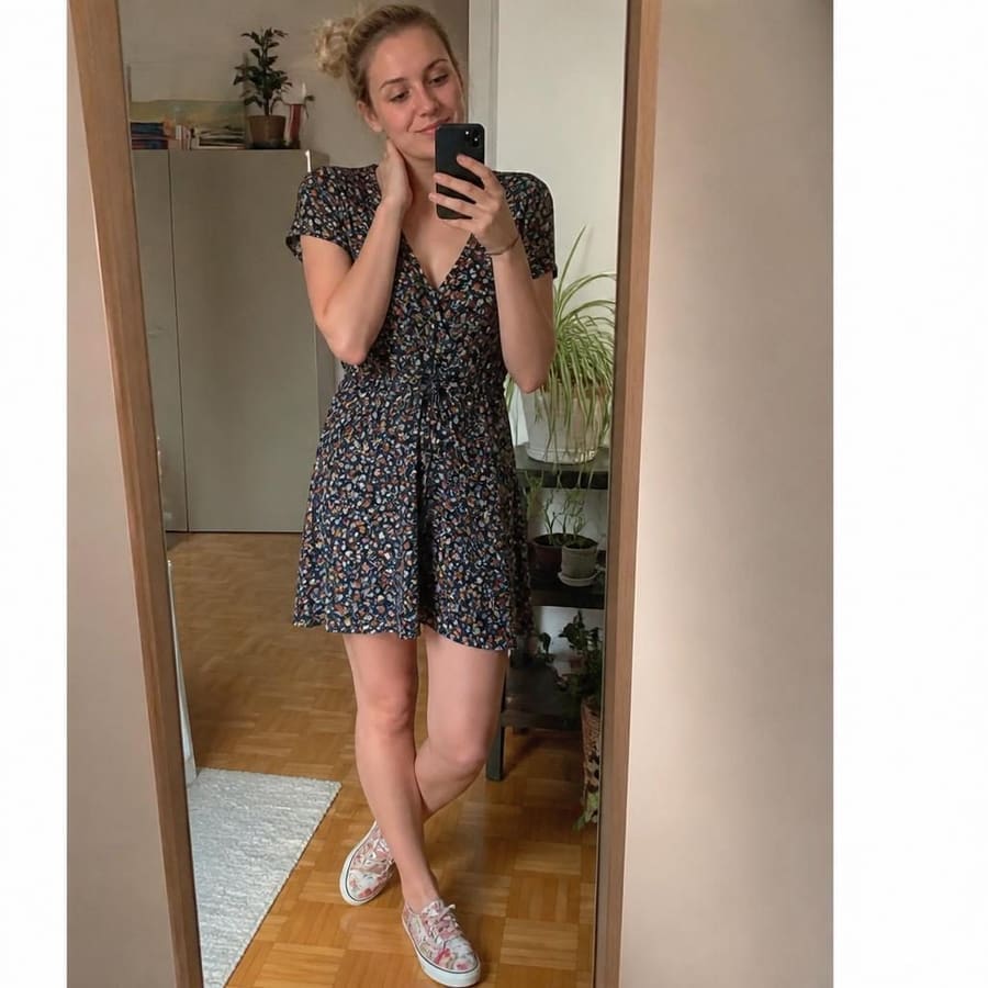 Suzanne, 25, Kassel