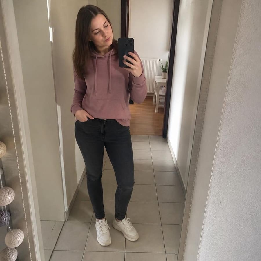 Adina, 24, Dresden