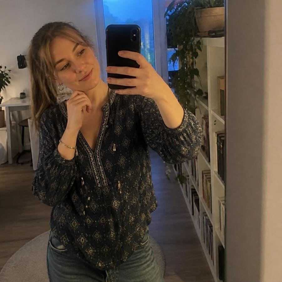 Regina, 22, Düsseldorf
