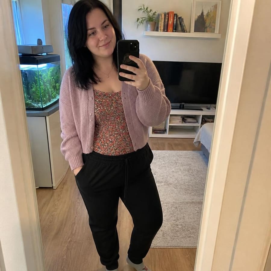 Mona, 19, Neumünster