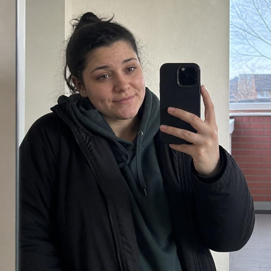 Nadine, 18, Duisburg
