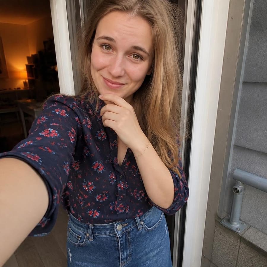 Marene, 19, Bonn