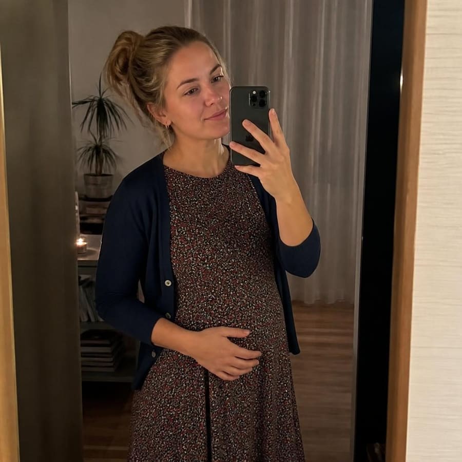 Handan, 30, Bielefeld