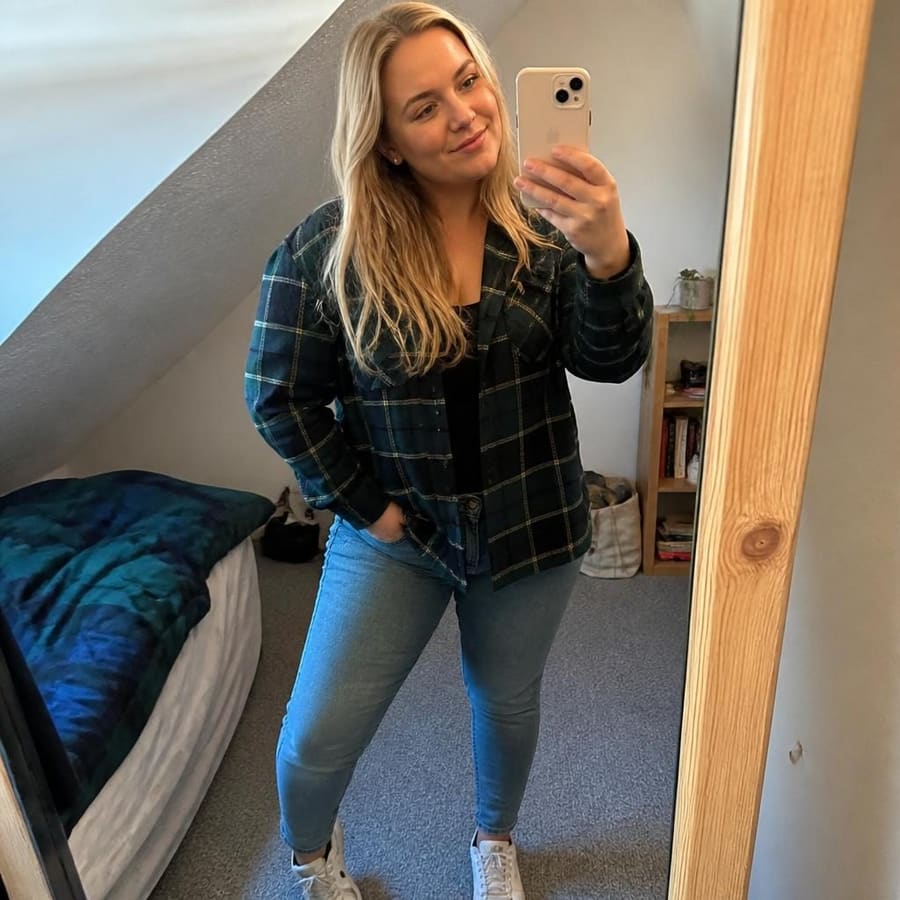 Lori, 26, München
