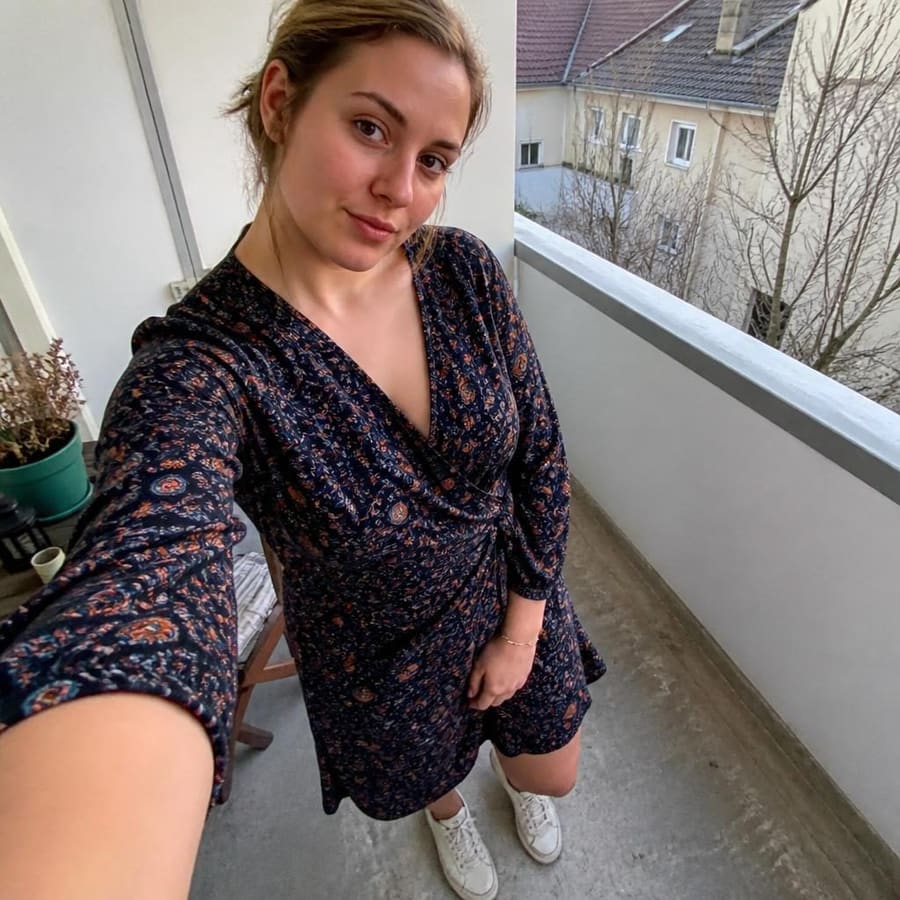 Donna, 24, Stuttgart