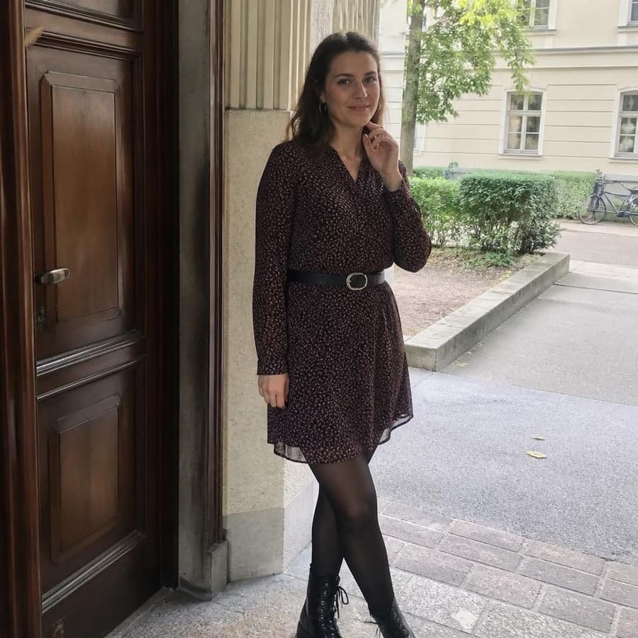 Ina, 26, München