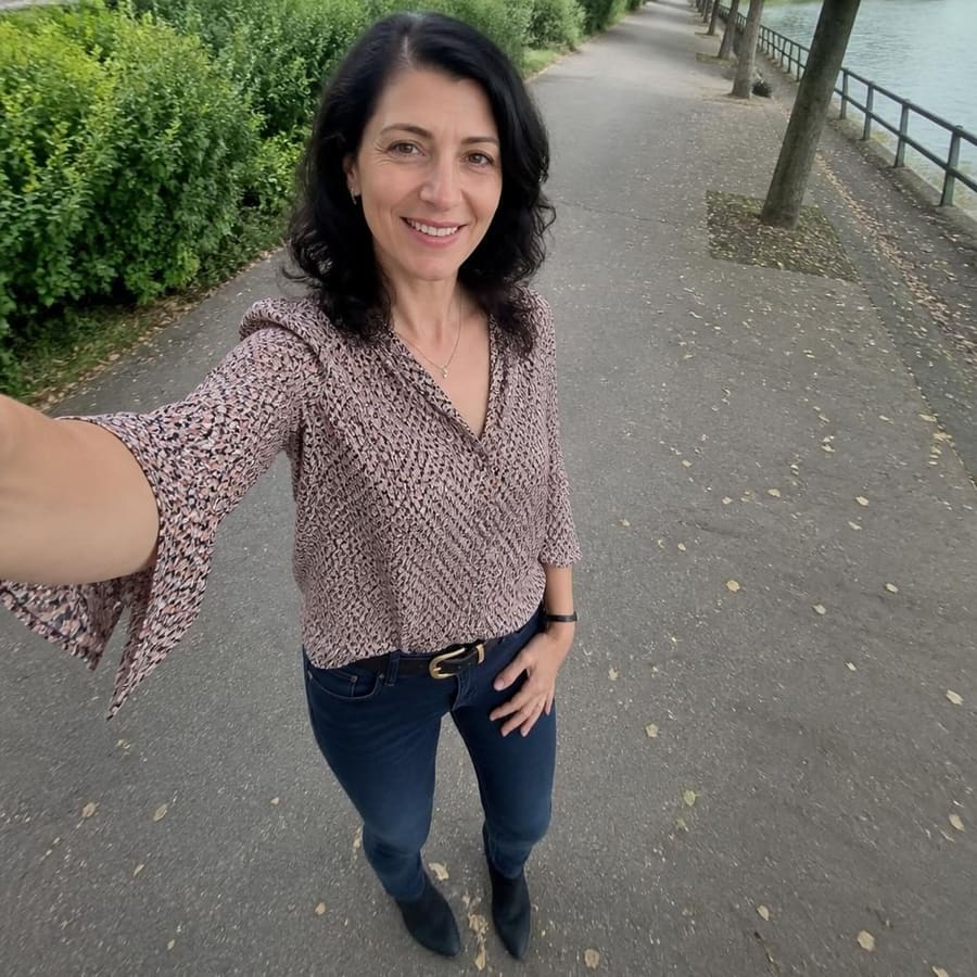 Larissa, 46, Düsseldorf