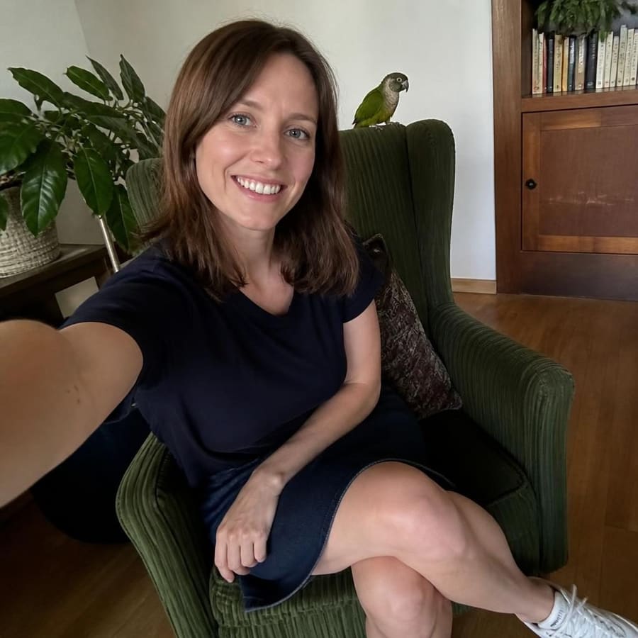 Sitta, 31, Bonn
