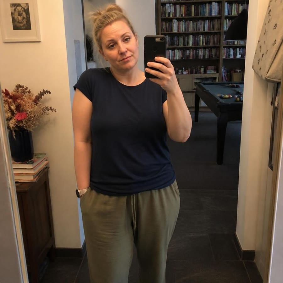 Özgül, 40, München