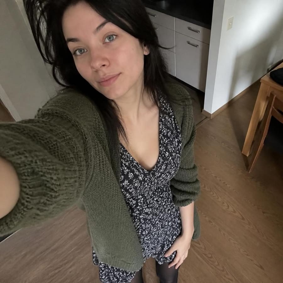 Stilla, 20, Essen