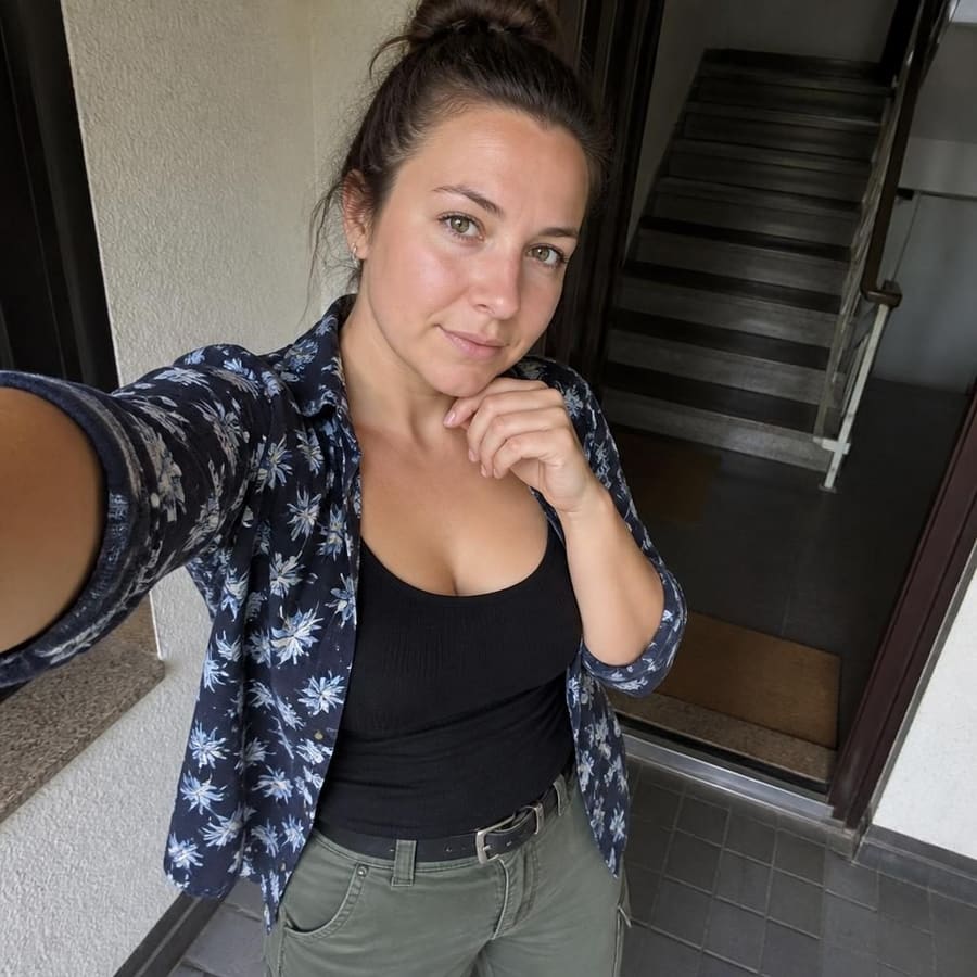 Dore, 30, Mönchengladbach