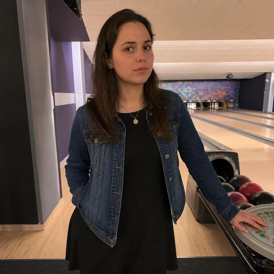 Carla, 26, Halle (Saale)